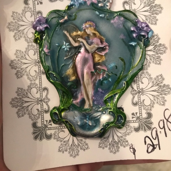 Rare Victorian Button of. Goddess Fairy - Picture 2 of 4